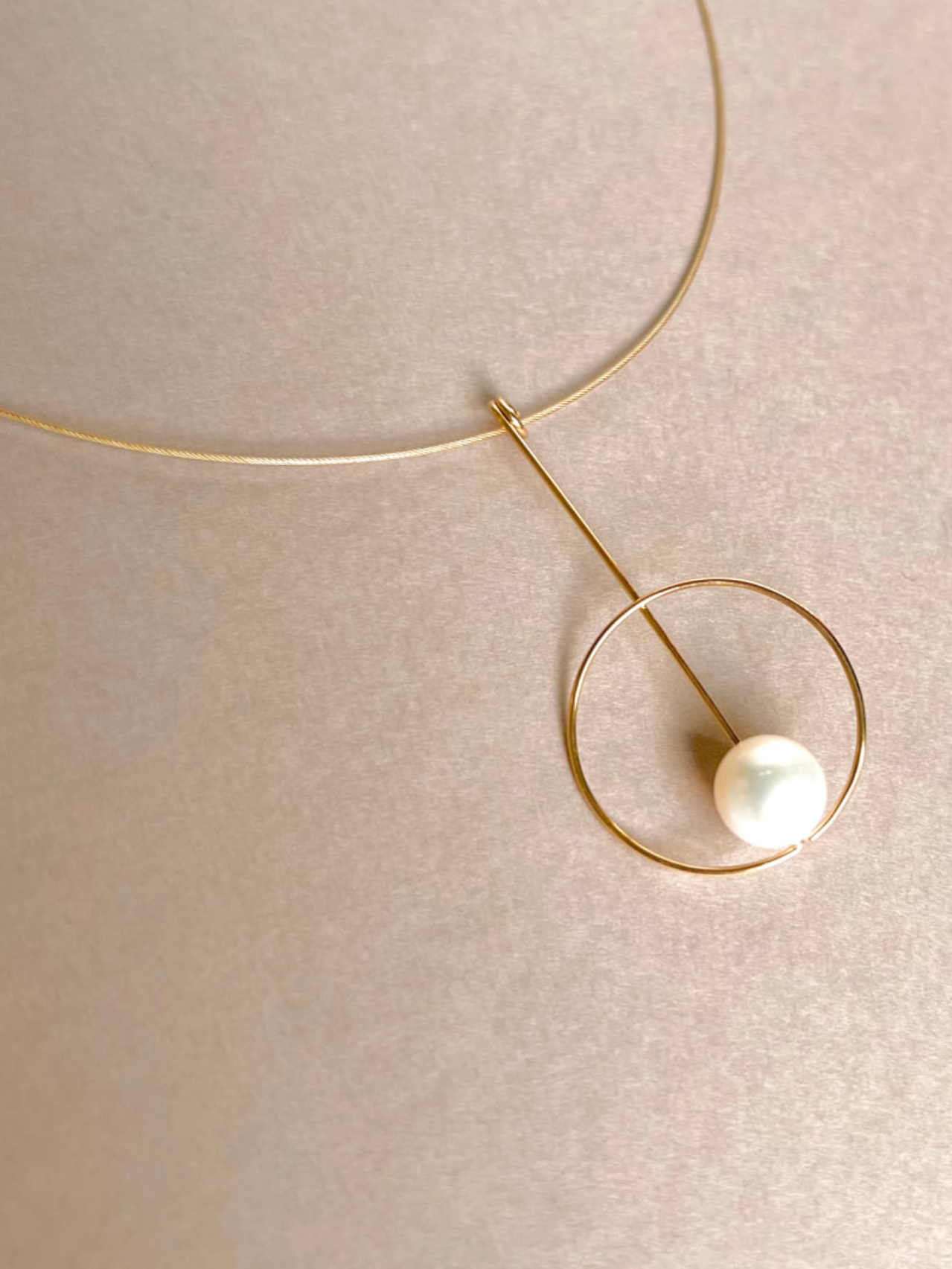 Circle Pearl Necklace