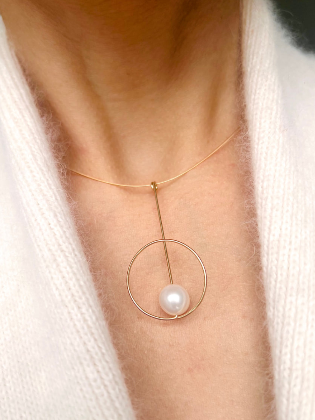 Circle Pearl Necklace