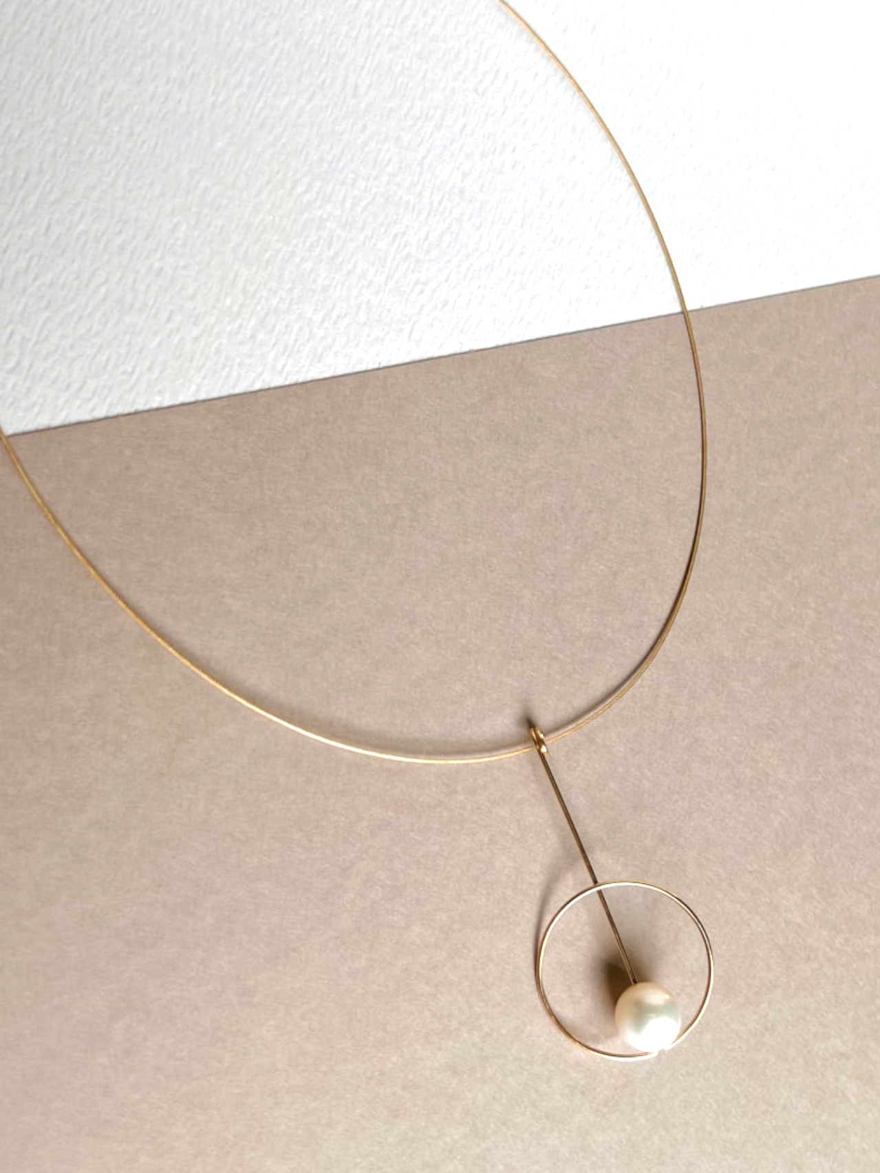 Circle Pearl Necklace